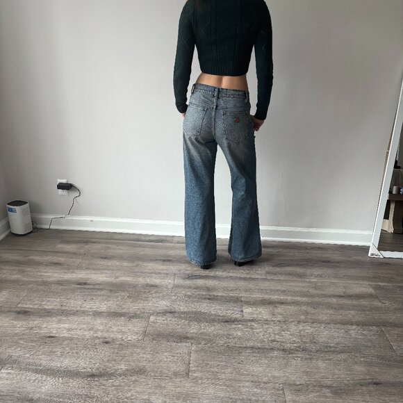 Cropped Cardigan from Aritzia - Picture 2 of 3